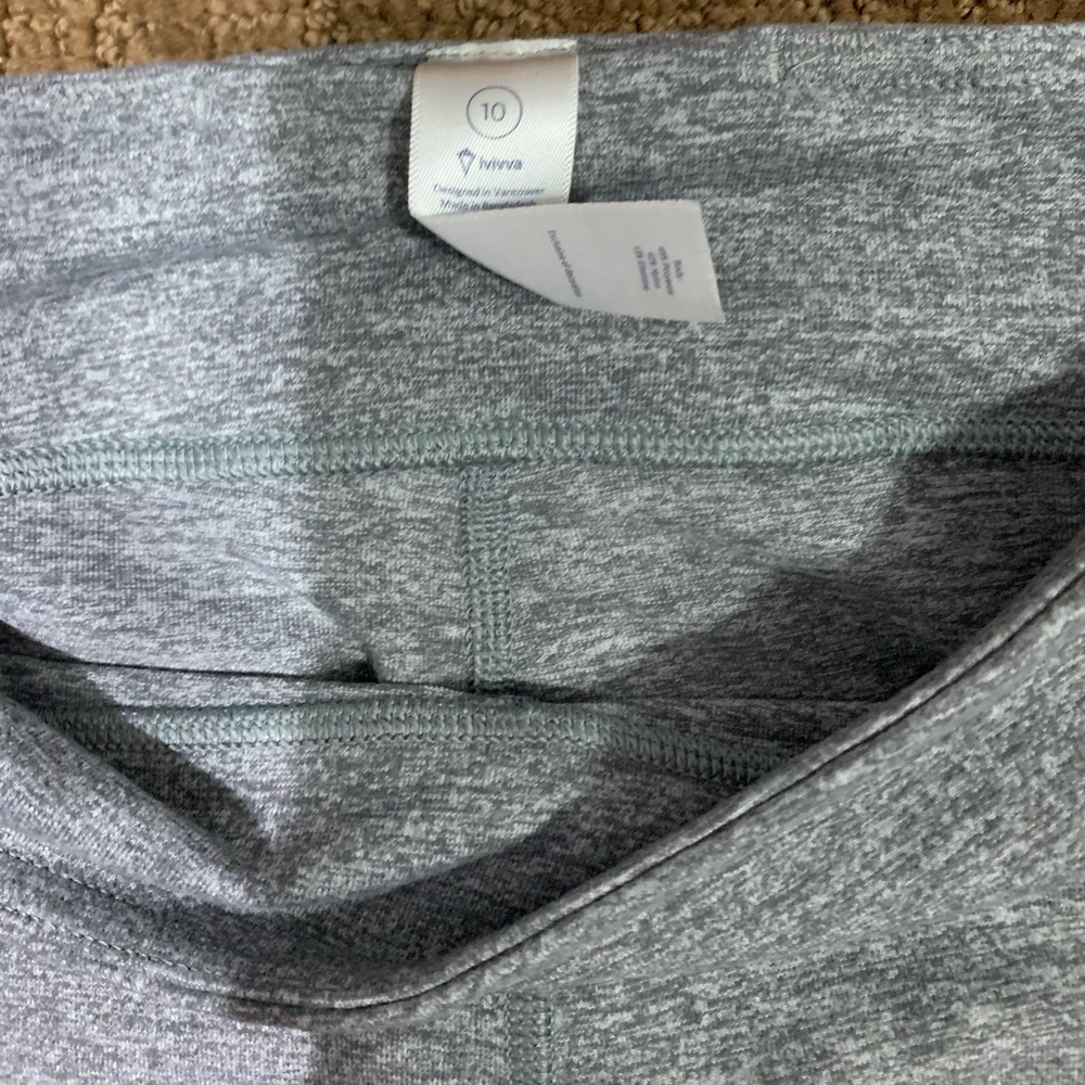 Grey Ivivva leggings - Picture 2 of 3